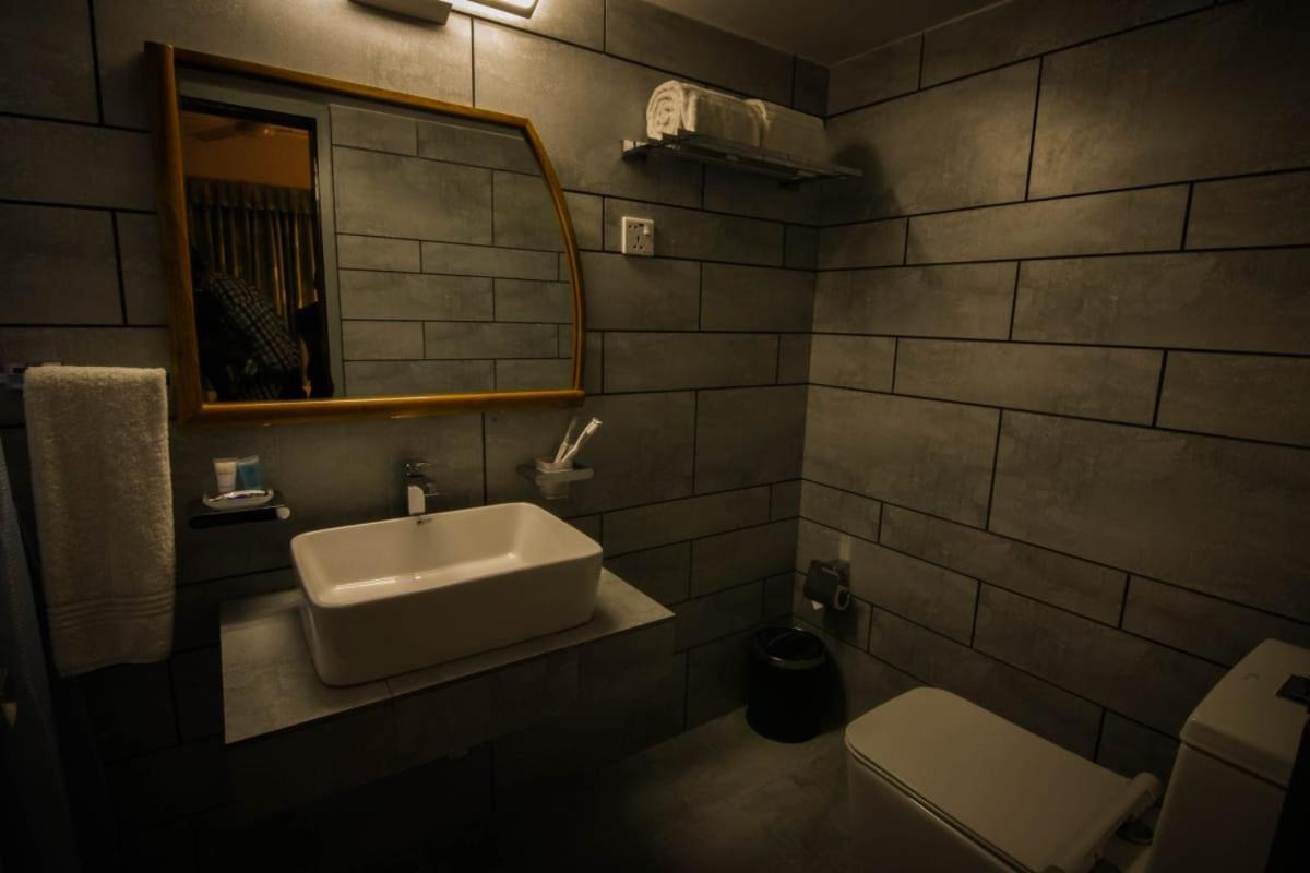 White House Hotel - City Center Dhaka Ngoại thất bức ảnh