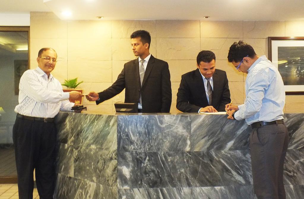 White House Hotel - City Center Dhaka Ngoại thất bức ảnh